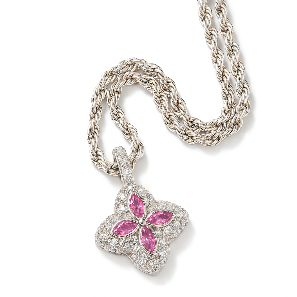 Collana con ciondolo a quadrifoglio