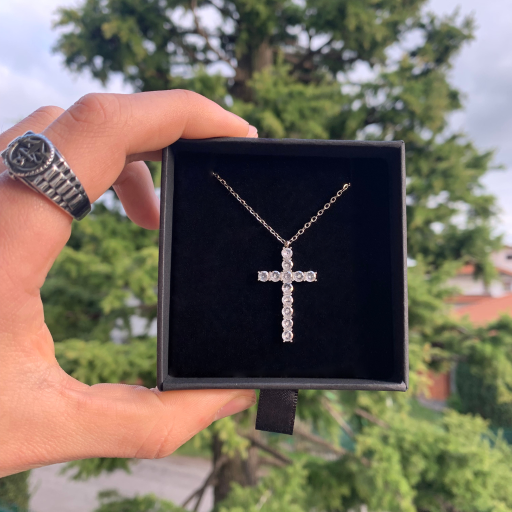 Diamond Cross Necklace - Amour Milano™ 